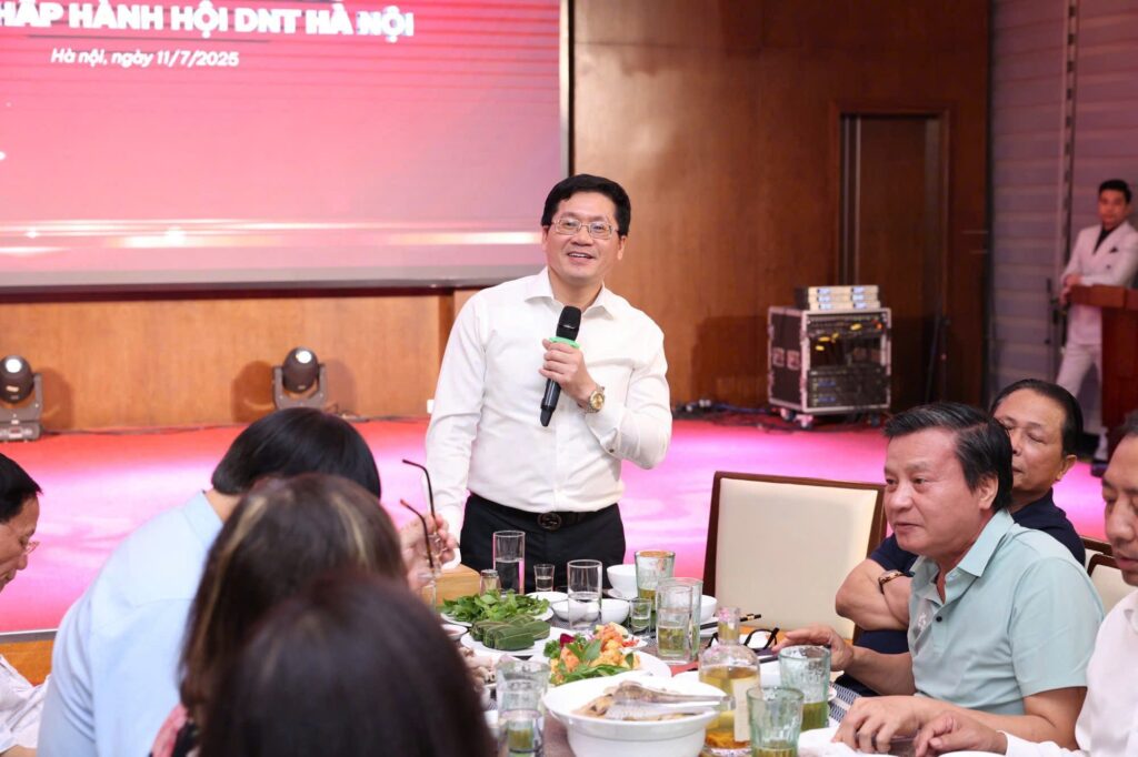 ceo-q-con-tham-gia-doanh-nhan-sao-do-min