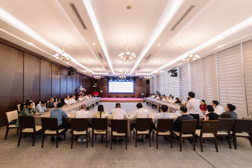 hoi-nghi-bch-hanoiba-min