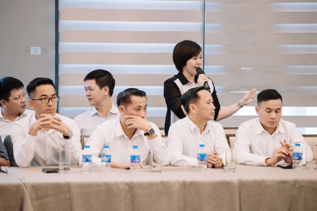 hoi-nghi-bch-hanoiba1